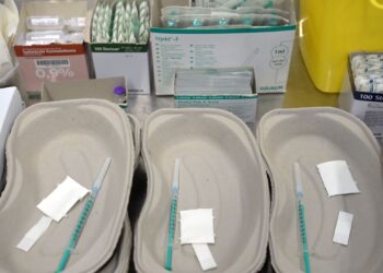 Zerados impostos de importação de seringas e agulhas