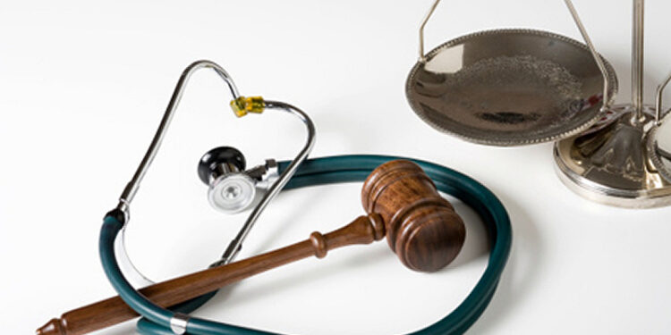 Sanções contra plano de saúde são ampliadas pela Justiça por cancelamento indevido