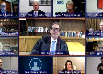 TSE julga improcedentes duas ações contra Bolsonaro por suposto disparo em massa de mensagens pelo WhatsApp nas Eleições de 2018