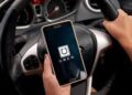 Uber deve reintegrar motorista banido irregularmente da plataforma