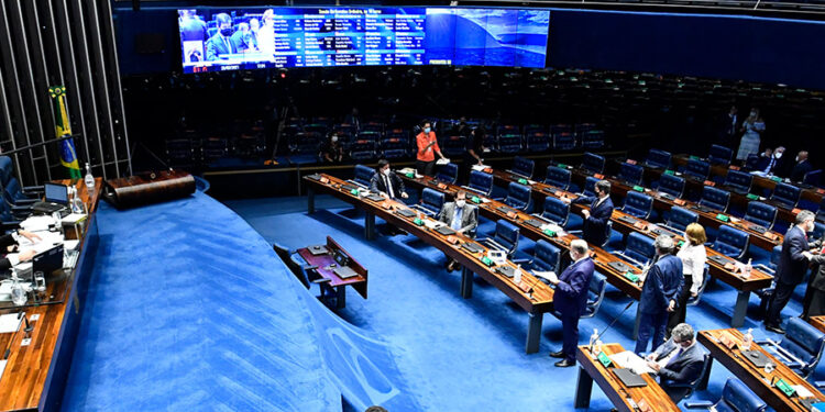 Senado aprova MP para compra de vacinas por estados sem licitação