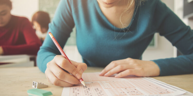 30 concursos abrem inscrições esta semana