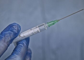 Justiça derruba autorizações para importação privada de vacinas