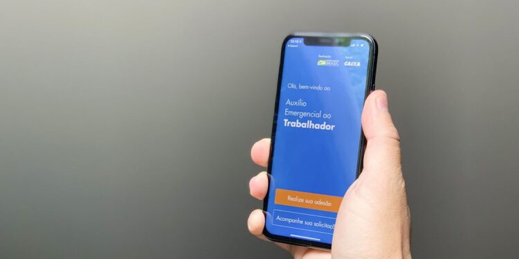 Caixa paga auxílio emergencial a nascidos em agosto