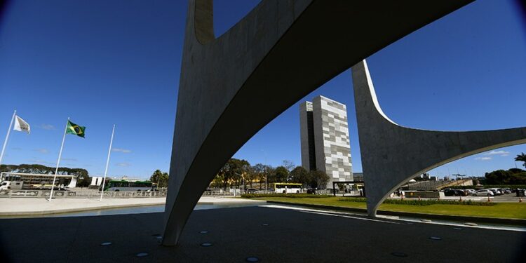 Planalto deve enviar LDO de 2022 ao Congresso nesta quinta-feira