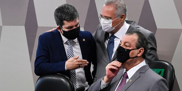 CPI aprova convocação de ministros da Saúde de Bolsonaro e de diretor da Anvisa