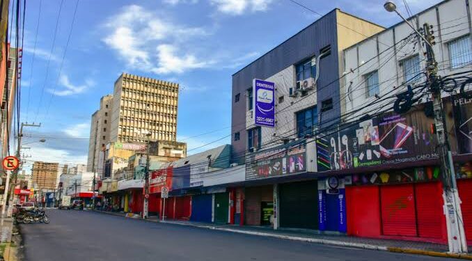 Novo decreto contempla escolas e abertura gradual do comércio