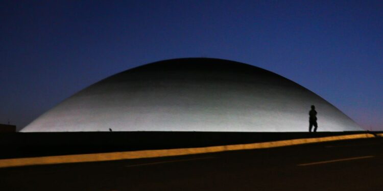 Senado aprova prorrogação da situação de emergência de saúde no país