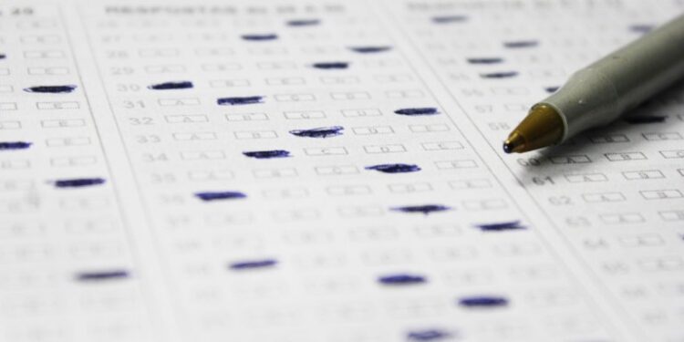 AGU consegue derrubar liminar e data de concurso da PRF está mantida