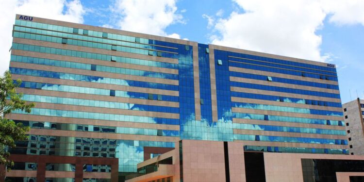 AGU recorre ao STF para derrubar medidas restritivas de três estados: RN, PR e PE