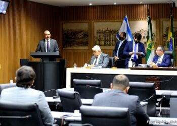 Lei que torna restaurantes e bares essenciais é aprovada na Câmara de Natal