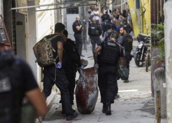 De Paris a Jacarezinho