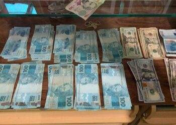 PF faz operação contra lavagem de dinheiro do tráfico de drogas