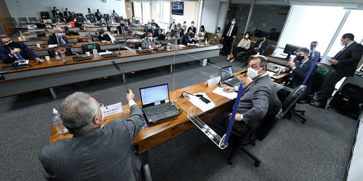 Em um mês, CPI revela falhas no combate à covid e amplia investigação