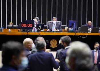 Câmara aprova projeto que proíbe despejo de imóveis na pandemia