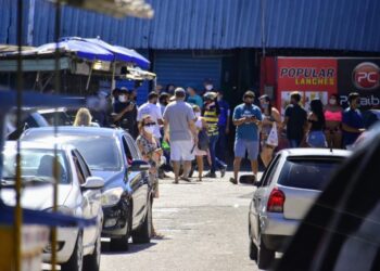 Novo decreto amplia atividades escolares e abertura da economia