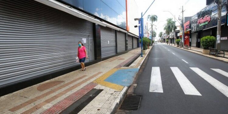 Para frear avanço da Covid-19, Governo publica decreto, endurecendo restrições específico para os Municípios da Região Central e do Vale do Açu