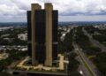 Relator vota contra autonomia do BC, mas vista adia julgamento no STF