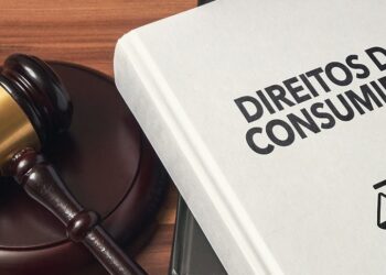 Consumidora será indenizada por empresa que vendeu telhas com defeituosas