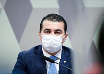 Miranda aponta Ricardo Barros como mentor de pressões no Ministério da Saúde