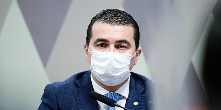 Miranda aponta Ricardo Barros como mentor de pressões no Ministério da Saúde