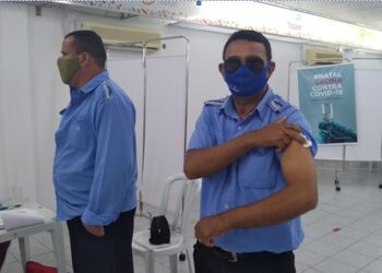 COVID-19: Rodoviários são vacinados em Natal