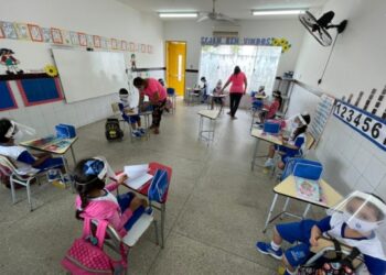 Rede Municipal de Ensino retoma aulas presenciais na etapa da Pré-Escola