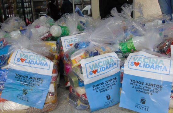 Campanha Vacina Solidária chega a mais de 15 toneladas de alimentos arrecadados