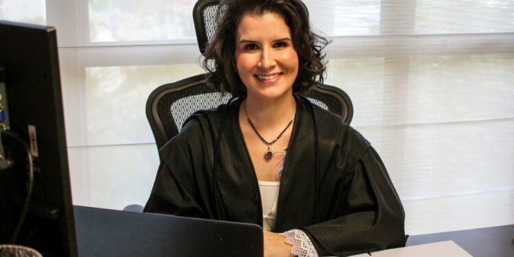 Adriana Magalhães é empossada juíza titular na Corte Eleitoral potiguar