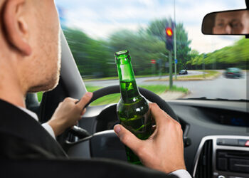 Substituição da pena por homicídio ao volante, antes da Lei 14.071/2020, não pode ser afastada sem motivação concreta