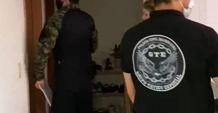 Polícia cumpre mandados contra suspeitos de aplicar golpe de R$ 10 milhões