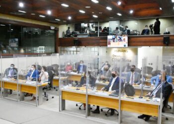 Aprovado requerimento de Francisco do PT adiando nomeação de integrantes da CPI da Covid