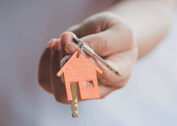 Família é condenada por estelionato e uso de documento falso na locação de imóvel em Natal