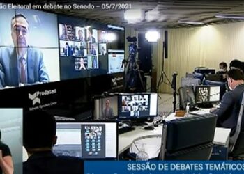 No Senado, Barroso debate ajustes na legislação eleitoral e defende urnas eletrônicas