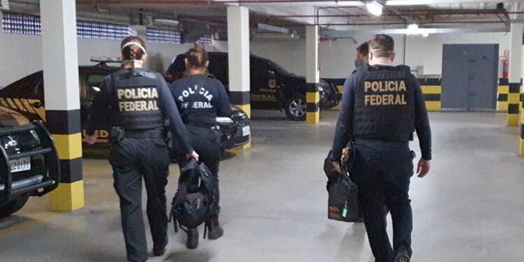 Com mandados no RN, Polícia Federal realiza operação para desbaratar organização criminosa que lavava dinheiro com tráfico de entorpecentes