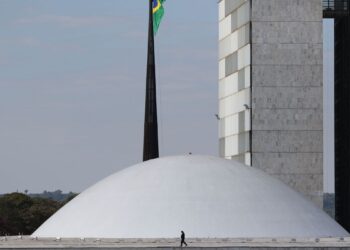 Relatório da LDO 2022 não é votado; parlamentares pedem mais tempo