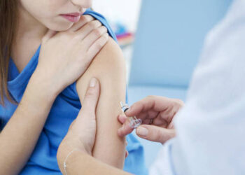 Gilmar Mendes determina que governo avalie inclusão de jovens entre 12 e 18 anos em grupo prioritário de vacinação contra Covid-19