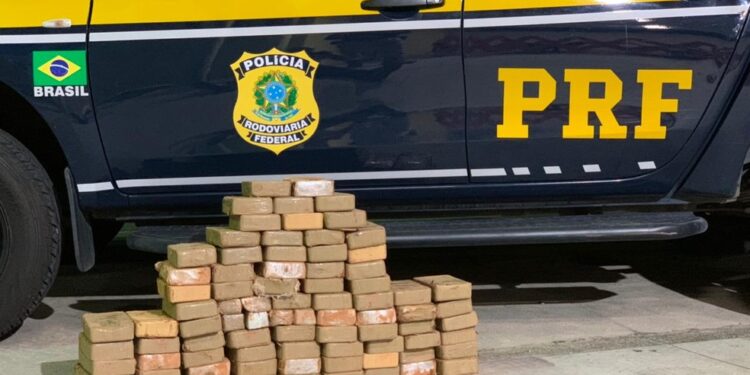 PRF apreende mais de 80kg de pasta base de cocaína