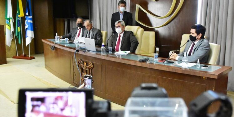 Comissão de Finanças aprova relatório da LDO e emendas serão apreciadas em plenário