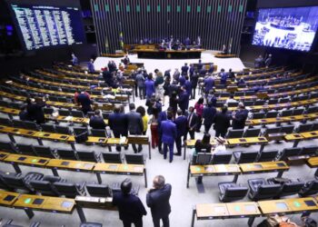 Câmara dos Deputados rejeita PEC do Voto Impresso. Voto da bancada do RN foi dividido