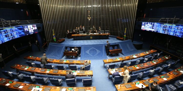 Senado aprova prioridade na matrícula para crianças com deficiência