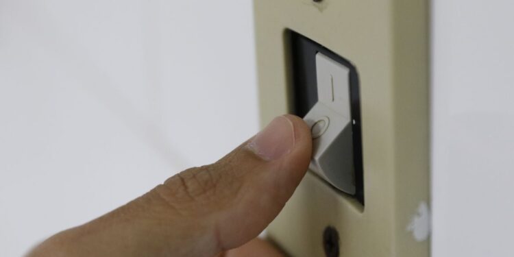 Sancionada Lei da inscrição automática em Tarifa Social de Energia