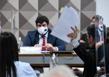 Em CPI da Pandemia no Senado, Marconny entra no rol de investigados e ex-mulher de Bolsonaro é convocada