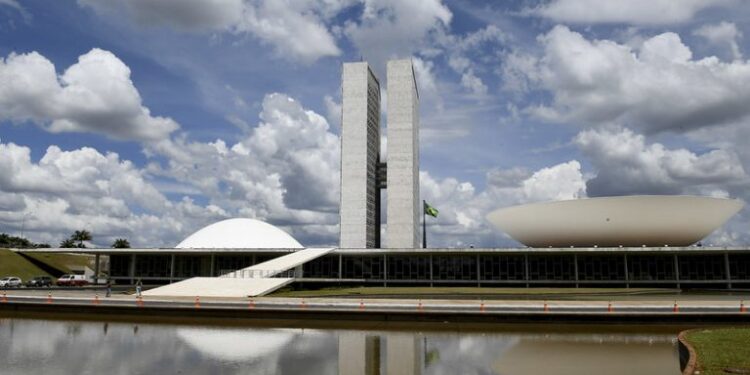 Congresso realiza sessão nesta segunda-feira para análise de projetos e vetos presidenciais