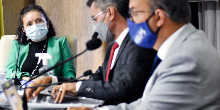 CPI da Covid colhe informações sobre contratação de empresa de pesquisa