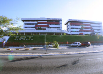 Petrobras é condenada por atrasar pagamento de cuidadora de idosa com 95 anos