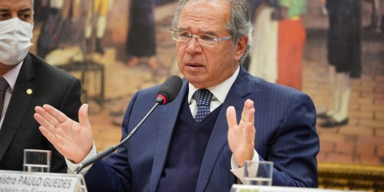 Paulo Guedes é convocado pela Câmara para explicar sociedade em offshore em paraíso fiscal