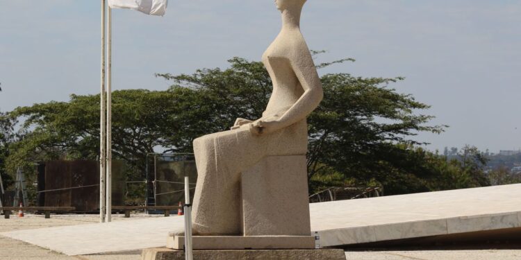 Artigos da reforma trabalhista que restringiam gratuidade são derrubados pelo STF