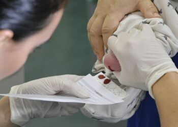 Senado aprova projeto que amplia alcance do teste do pezinho