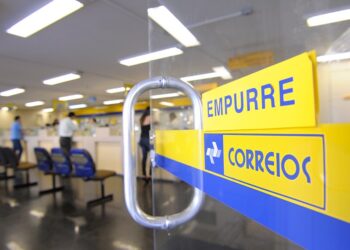 Correios: TST afasta abusividade da greve e define reajuste da categoria